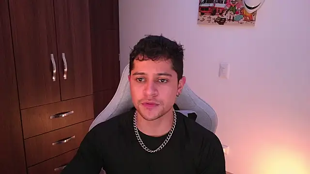 domsantiago  online show from November 13, 2:10 am