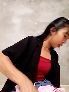 emaame68 online show from October 23, 1:43 pm