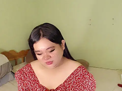 Im ur mother online show from June 28, 7:25 am
