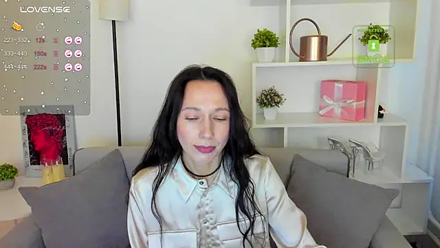 Snapshot of RubiHarlot chatting on October 5, 1:37 am RubiHarlot online show from October 5, 1:37 am
