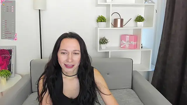 Snapshot of RubiHarlot chatting on October 19, 2:12 am RubiHarlot online show from October 19, 2:12 am