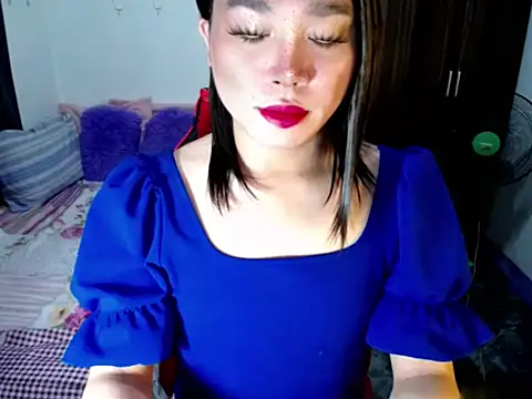 Urassiansweetcummer online show from September 20, 1:39 am