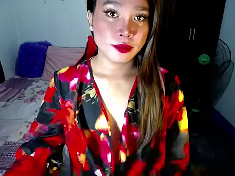 Urassiansweetcummer online show from October 29, 2:03 am