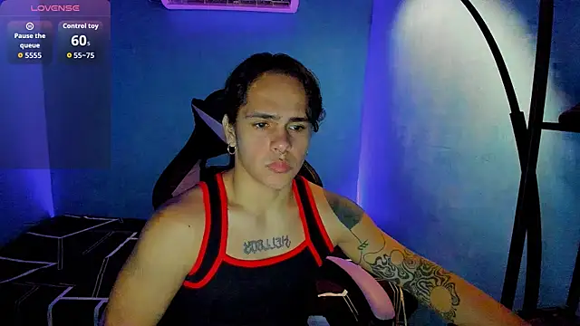 Snapshot of Maximiliano_scoott__ chatting on September 27, 5:40 pm Maximiliano scoott online show from September 27, 5:40 pm