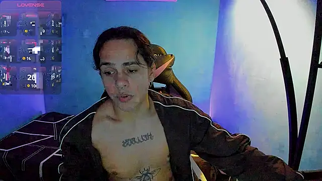 Snapshot of Maximiliano_scoott__ chatting on September 29, 6:57 pm Maximiliano scoott online show from September 29, 6:57 pm