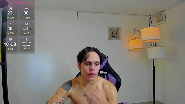 Snapshot of Maximiliano_scoott__ chatting on November 1, 9:17 pm Maximiliano scoott online show from November 1, 9:17 pm