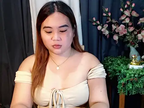 Snapshot of queen_staceyy chatting on December 4, 7:06 am queen staceyy online show from December 4, 7:06 am