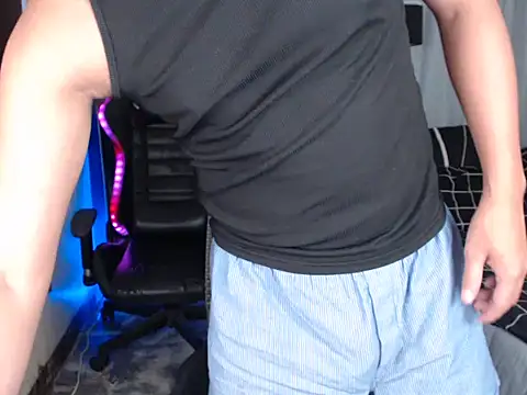 alexsuckable01 online show from May 15, 11:12 pm