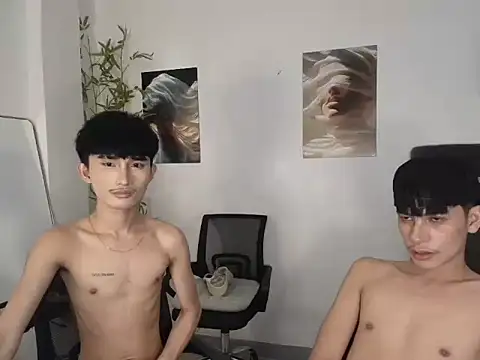 Snapshot of twink_pinoy chatting on June 2, 3:25 pm twink pinoy online show from June 2, 3:25 pm