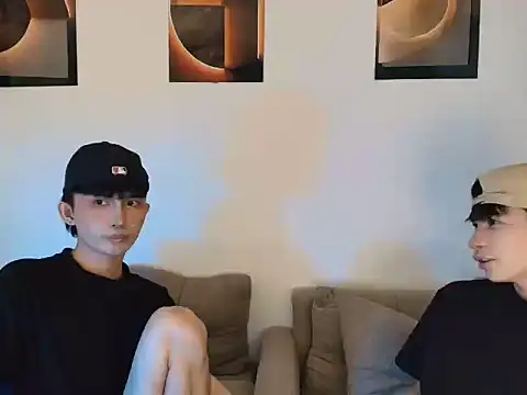 Snapshot of twink_pinoy chatting on August 3, 4:00 pm twink pinoy online show from August 3, 4:00 pm