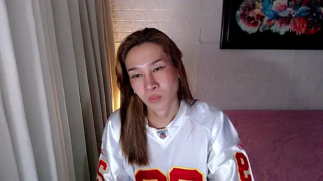 TRANSGODDESSA online show from December 1, 6:51 am