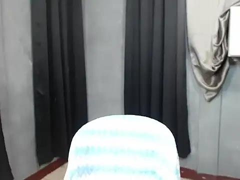 Snapshot of liane_mei chatting on November 9, 1:48 am liane mei online show from November 9, 1:48 am