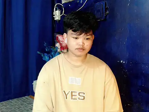 Reynelcock online show from November 8, 4:51 pm