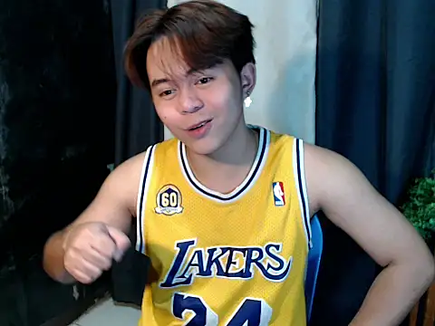 urguy toshi online show from March 29, 2:28 pm