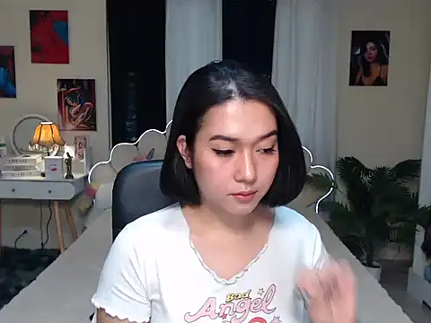 KateMadness online show from April 16, 5:52 am