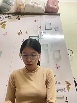 meomeo2k6 online show from November 12, 7:20 am