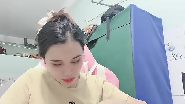 Snapshot of Prudenn_2k chatting on October 21, 10:05 am Prudenn 2k online show from October 21, 10:05 am