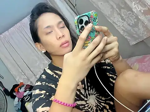 Snapshot of lucyshanex chatting on July 11, 7:44 am lucyshanex online show from July 11, 7:44 am