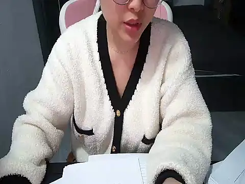Snapshot of Ori-Yannie chatting on February 14, 4:53 am Ori-Yannie online show from February 14, 4:53 am