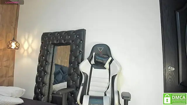 Snapshot of Sofia__watson chatting on October 21, 7:25 pm Sofia watson online show from October 21, 7:25 pm