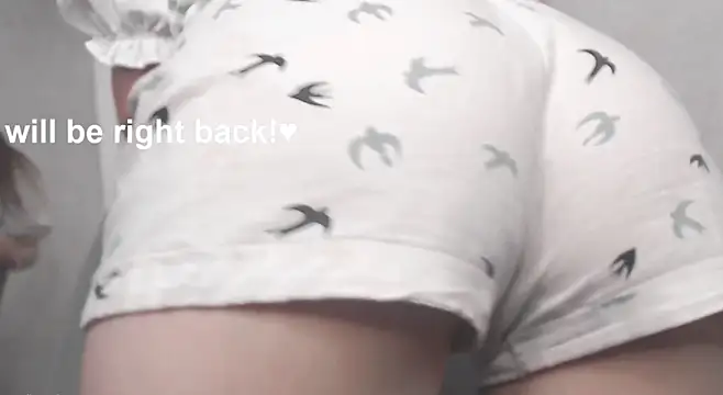 cute elfy  online show from December 18, 1:17 pm