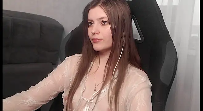 cute elfy  online show from December 21, 1:18 pm