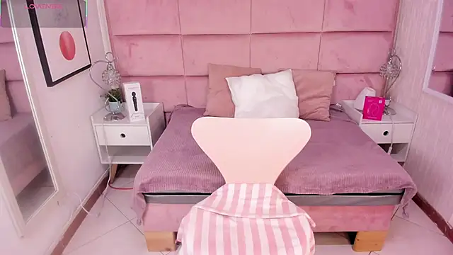 Janah Myers online show from October 15, 1:22 pm