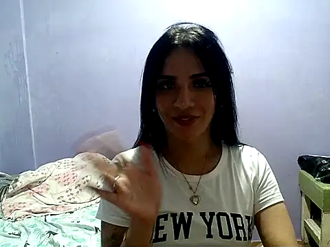 Snapshot of enoria1992 chatting on June 30, 7:04 pm enoria1992 online show from June 30, 7:04 pm