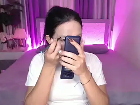 Snapshot of Amanda_cummersxxx chatting on April 17, 6:33 pm Amanda cummersxxx online show from April 17, 6:33 pm