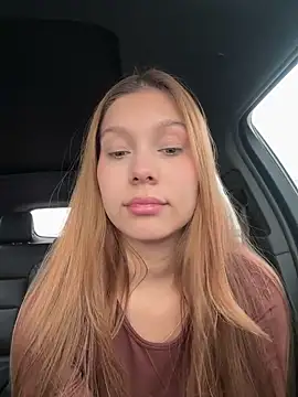 Nikii   online show from April 13, 3:28 pm