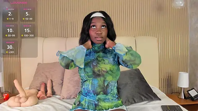 estefanyy  online show from January 17, 4:06 am