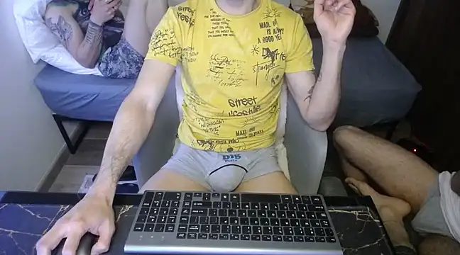 bossking017 online show from January 15, 6:19 pm