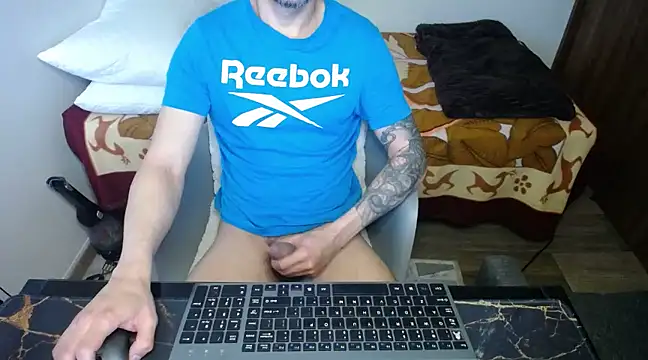 bossking017 online show from February 4, 1:16 pm