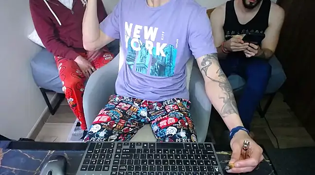 bossking017 online show from February 8, 4:47 pm