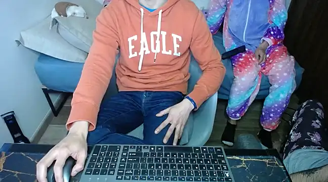 bossking017 online show from February 15, 1:27 pm