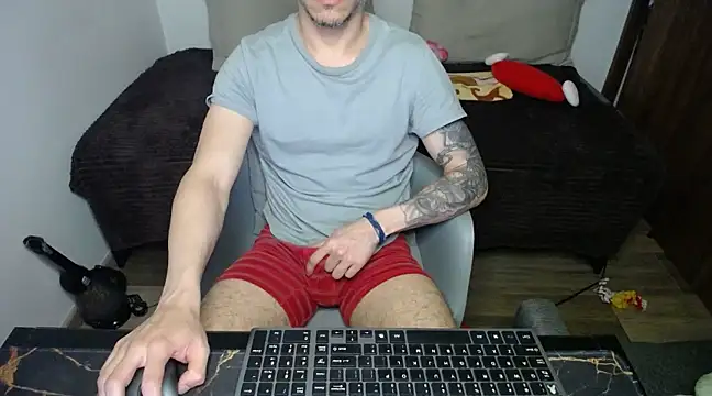 bossking017 online show from February 21, 10:59 pm