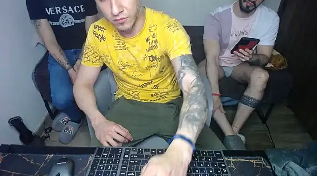 bossking017 online show from February 28, 10:28 pm