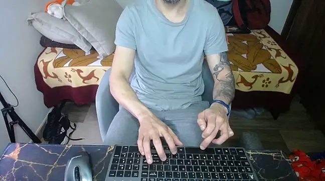 bossking017 online show from March 14, 1:57 pm