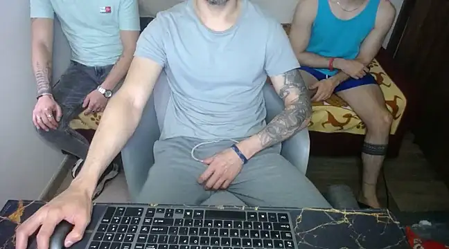 bossking017 online show from March 14, 5:02 pm