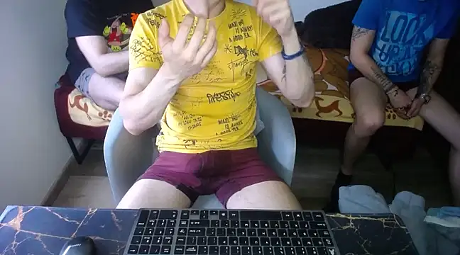 bossking017 online show from March 16, 7:17 pm