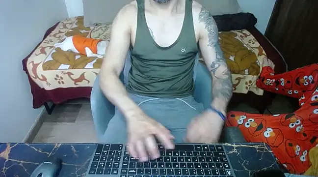 bossking017 online show from March 21, 9:34 pm