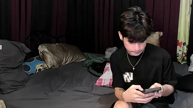 hotfreshdior online show from March 30, 4:41 pm