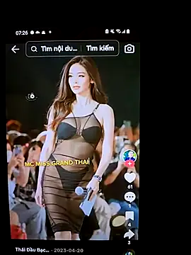 daisylouis online show from March 26, 12:28 am