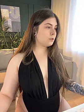 Snapshot of Lovely_Waifu chatting on May 23, 3:05 pm Lovely Waifu online show from May 23, 3:05 pm