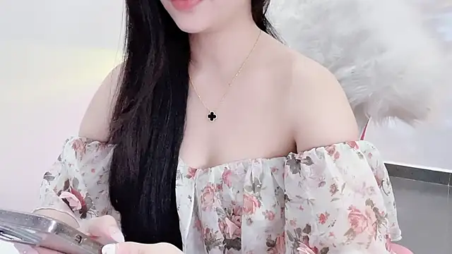 CindyQueen22 online show from December 22, 6:32 am