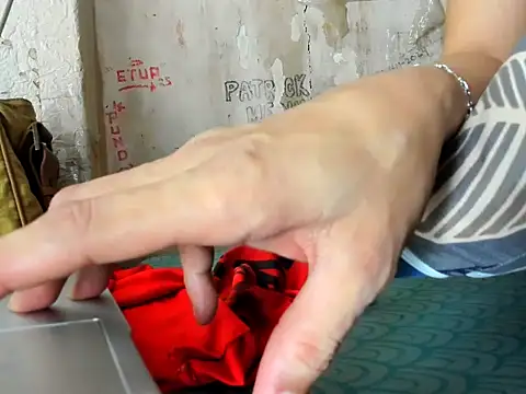 manilafoxts online show from January 15, 1:32 am