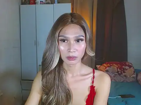 Snapshot of kittygurl124 chatting on May 20, 8:04 pm kittygurl124 online show from May 20, 8:04 pm