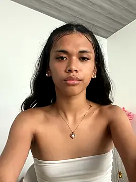 urcurlydiva online show from October 12, 5:39 am