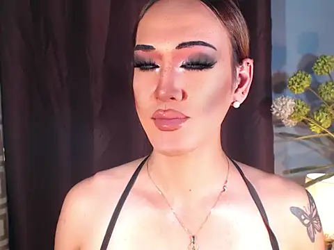 AleinaCroft online show from May 25, 2:06 am