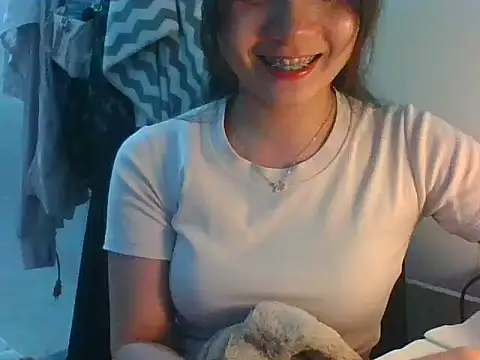 Snapshot of Linzly chatting on September 13, 4:29 pm Linzly online show from September 13, 4:29 pm